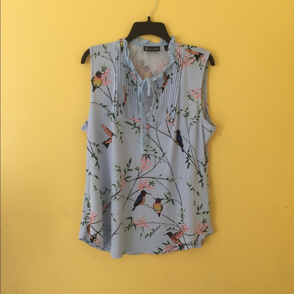 Hummingbird work top NWOT